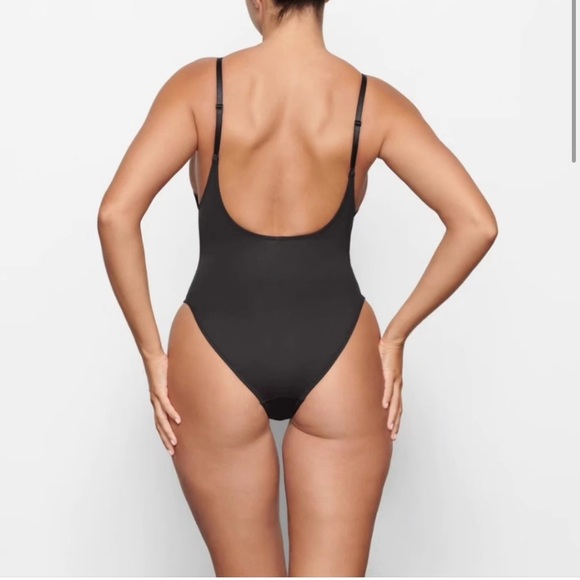 NWT skims scoop neck swimsuit one piece - Picture 3 of 8
